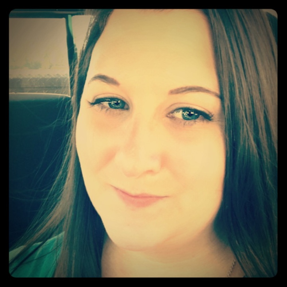 Meet your Posher, Danielle